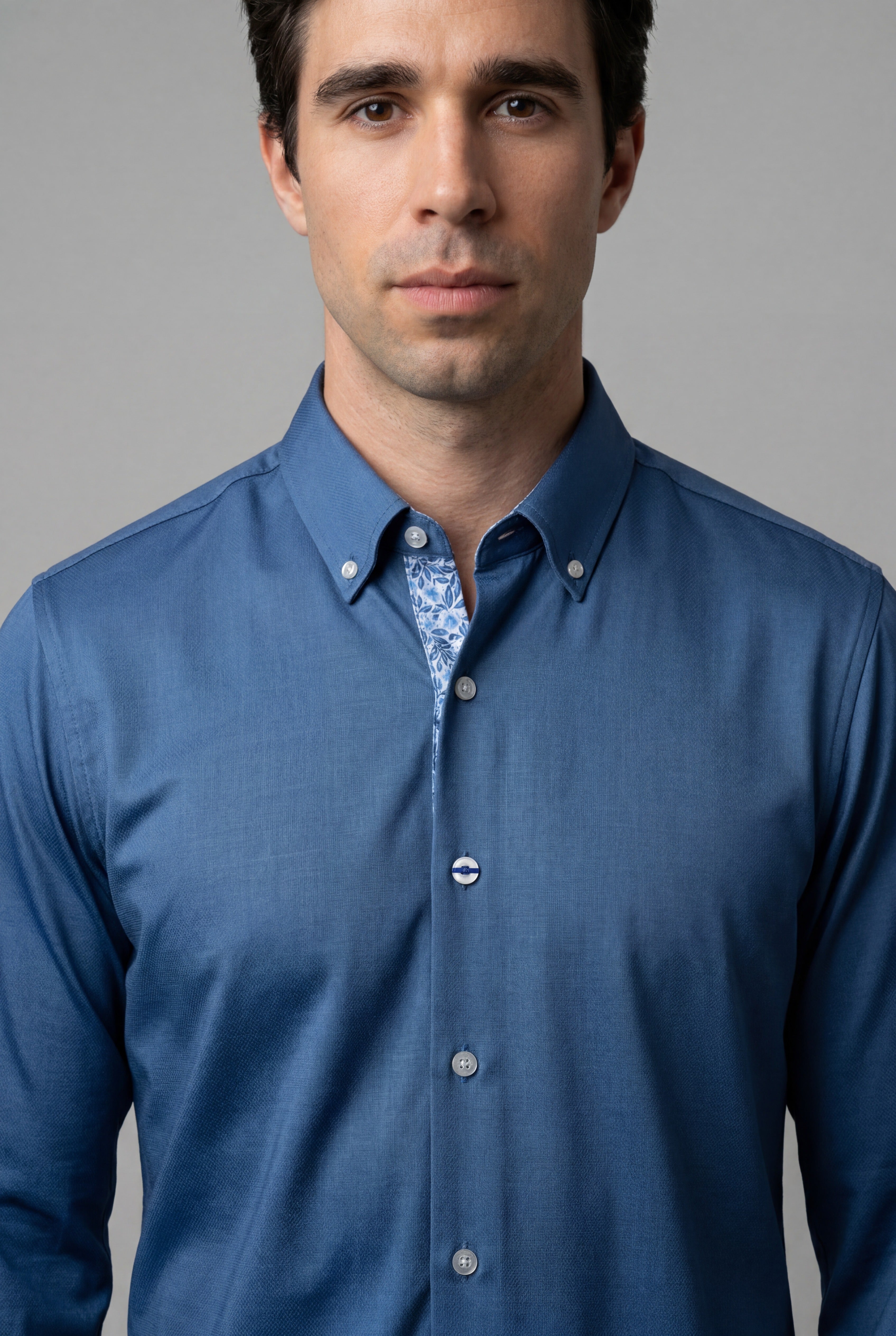 La chemise Ambroise Beau-fils - buste serre
