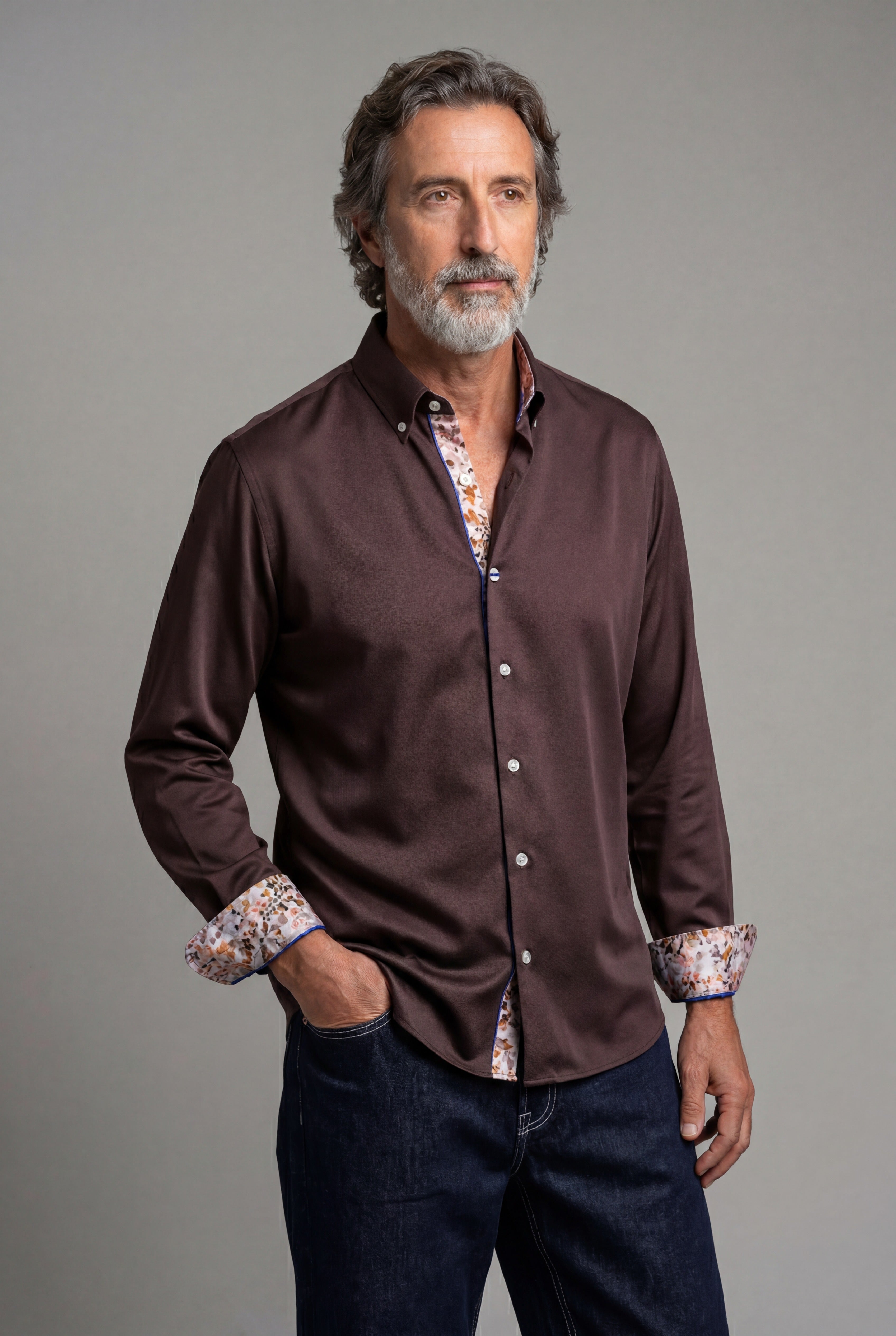 La chemise André Beau-fils - plan americain