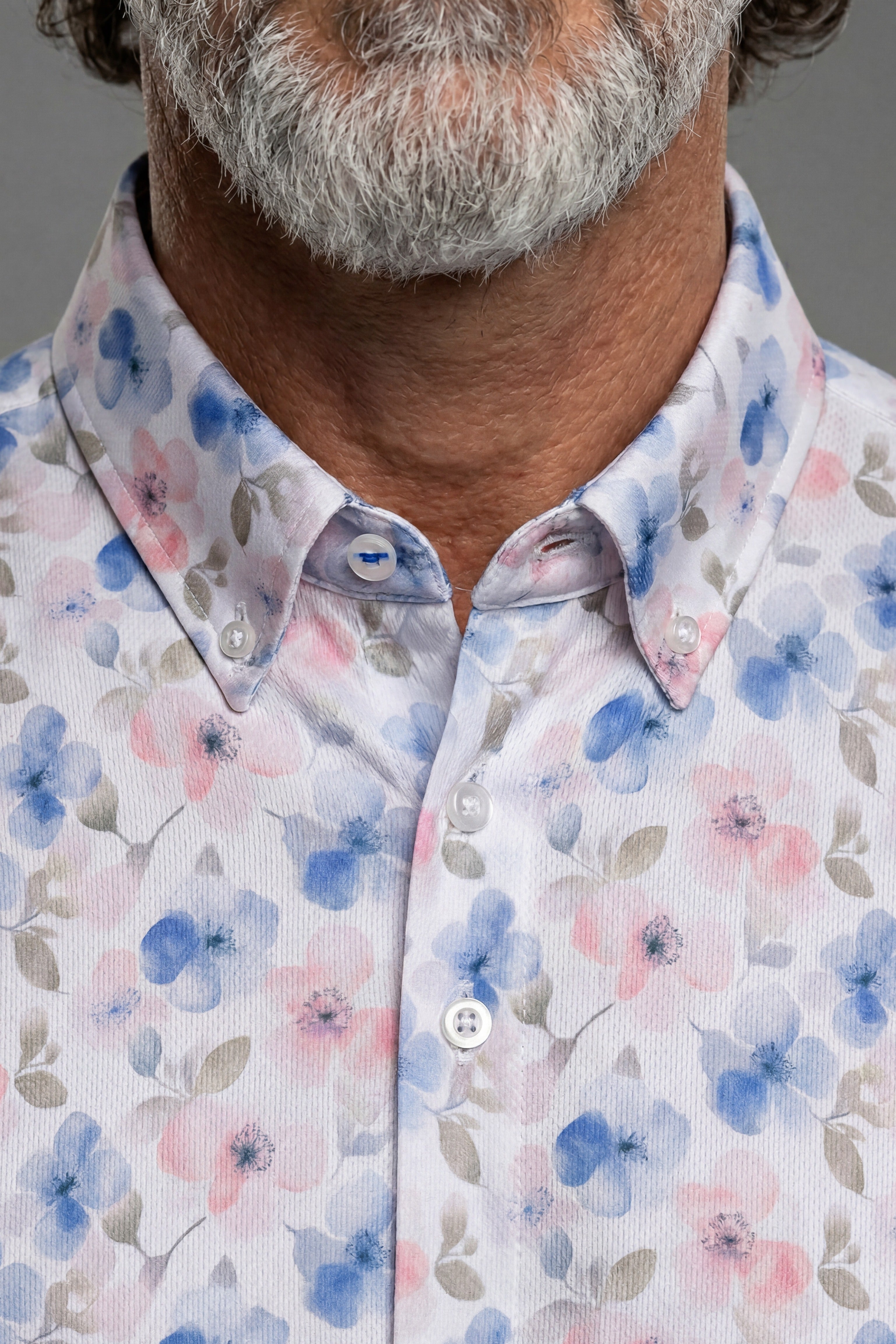 La chemise Bernard Beau-fils - col en gros plan