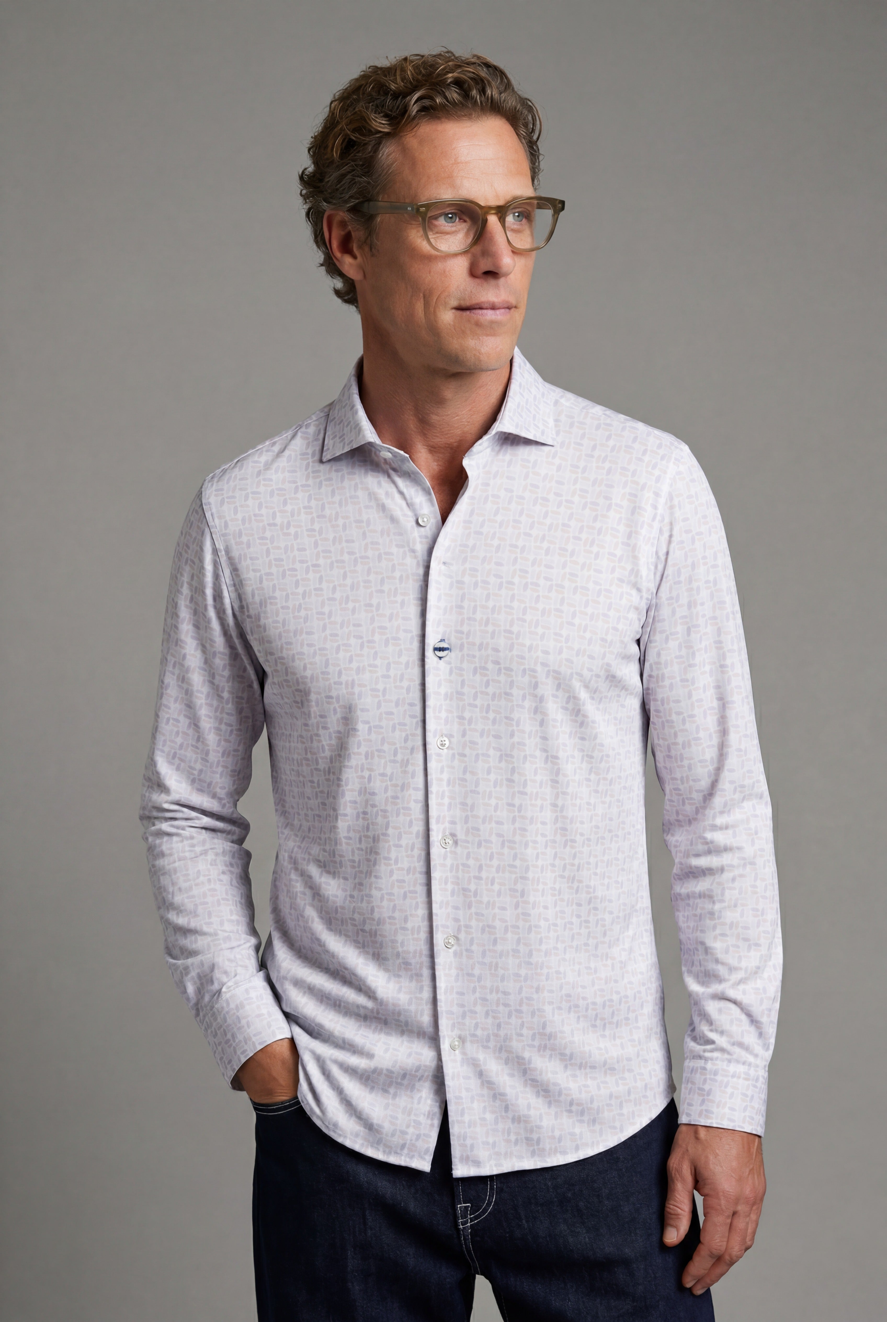 La chemise Gérard Beau-fils - plan americain