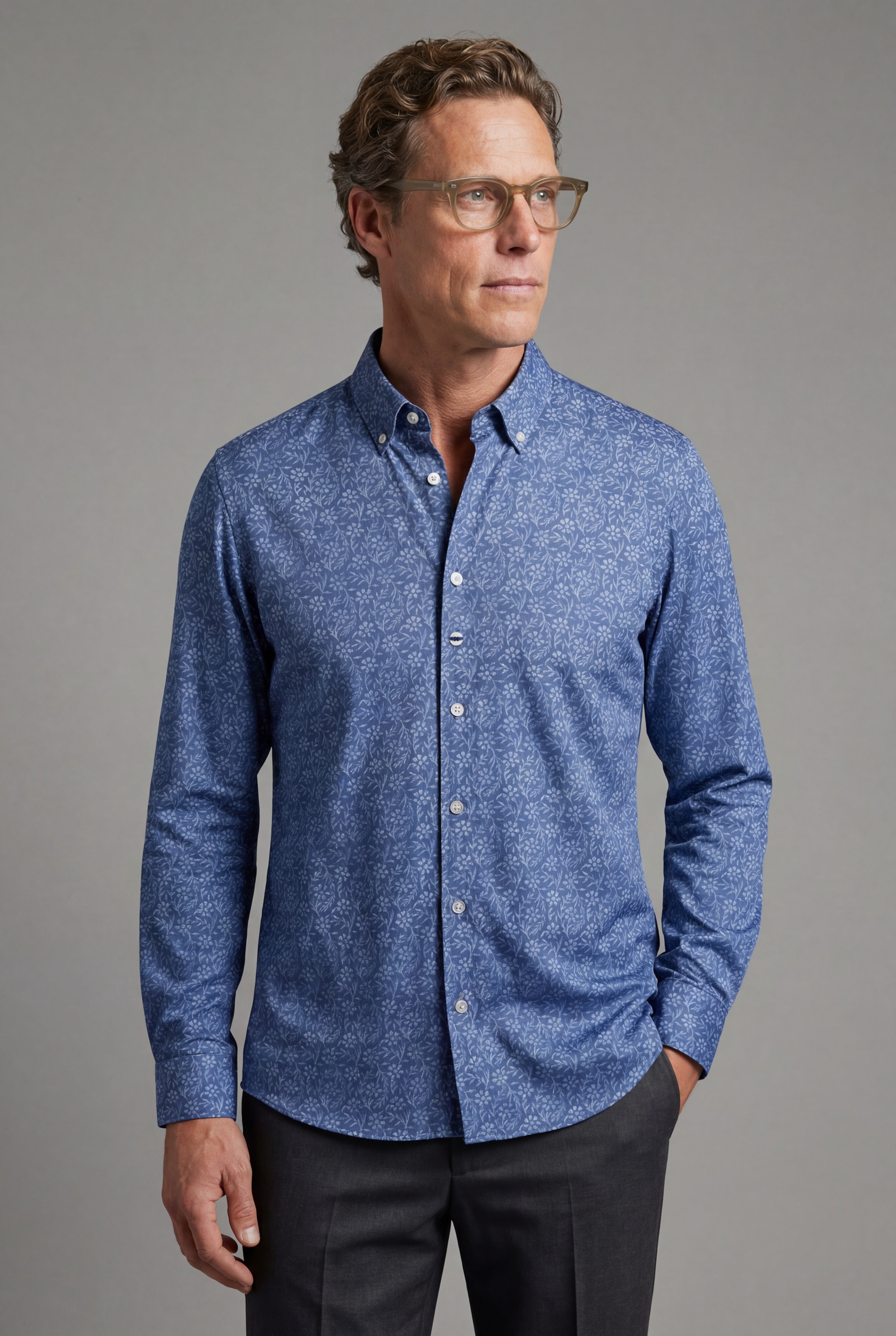La chemise Maurice Beau-fils - plan americain